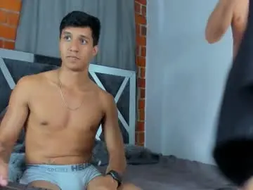 Chaturbate Free Porn Cam of robertmiller21