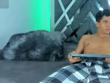 Chaturbate Sex Cam of robertmiller21