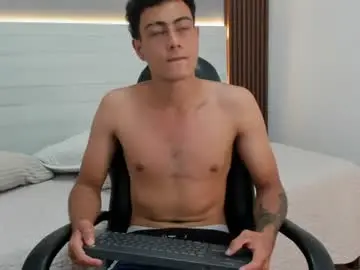 Chaturbate Live Sex Cam of lois_stone