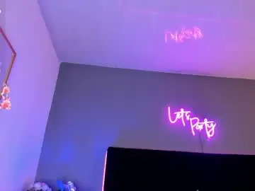 Chaturbate Nude Webcam of isaxcurves