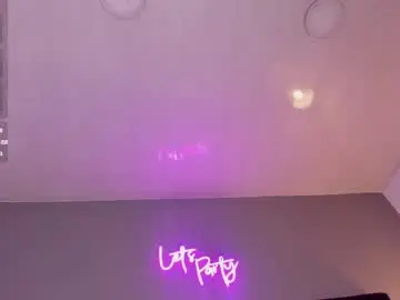 Chaturbate Free Live Porn of isaxcurves