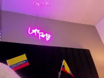 Chaturbate Best live sex cam show of isaxcurves