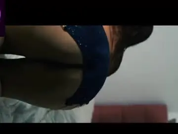 Chaturbate Live Sex Cam of stefania_sandrelli_