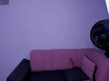 Chaturbate Live Sex Cam of viiolet__moon