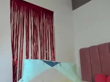 Chaturbate Live Sex Cam of tahira_21