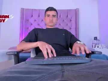 Chaturbate Sex Chat of ethan_boy_