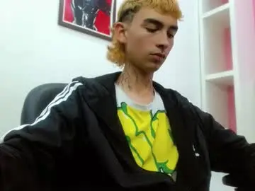 Chaturbate Adult Video Chat of ttimy_x_boy