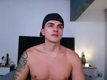 Chaturbate Live Sex Cam of christianvalenzia