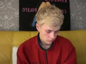 Chaturbate Live Sex Cam of danny_love01