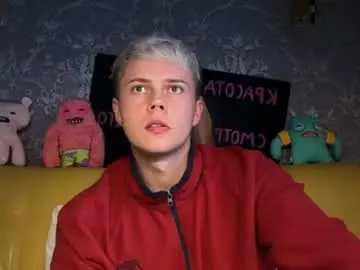 Chaturbate Watch Live Sex Cams of danny_love01