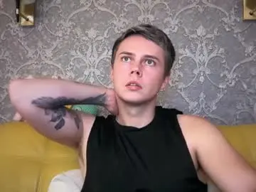 Chaturbate Live Sex Cam of danny_love01
