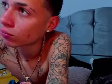 Chaturbate Live Sex Cam of ell_pbc