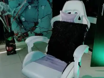 Chaturbate Live Sex Cam of madison_jacksonn