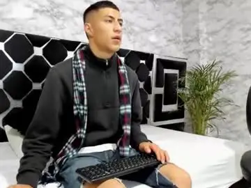 Chaturbate Live Porn of mr_porn_9