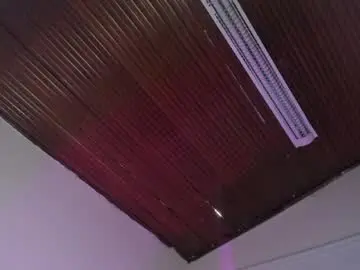 Chaturbate Live Porn of ale_alejandra