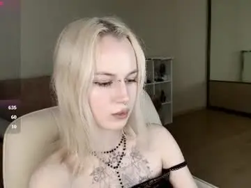 Chaturbate Live Sex Cam of wannafckmonalisa