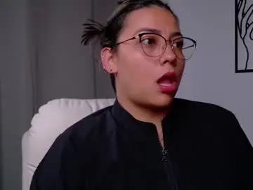 Chaturbate Nude Webcam of zara_nova