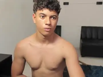 Chaturbate Live Sex Cam of santy_stump