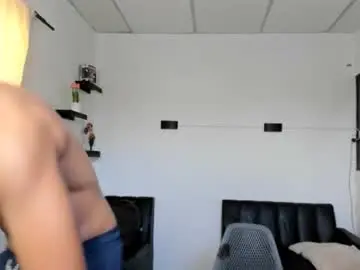 Chaturbate Live Sex of santy_stump
