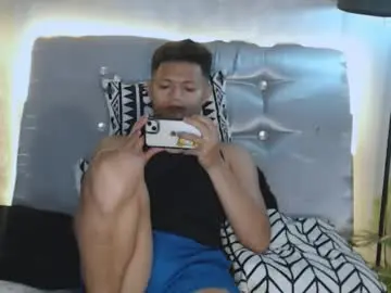 Chaturbate Live Sex Cam of bhillrhey121103