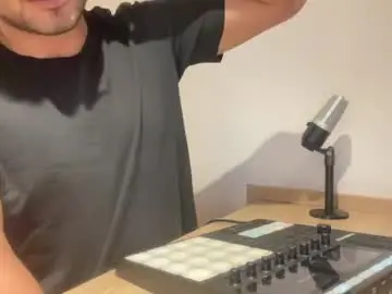 Chaturbate Best live sex cam show of bdever7