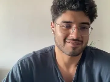Chaturbate Live Sex Cam of bdever7