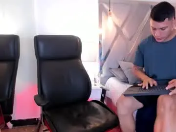 Chaturbate Sex Cam of chris_diamonnd