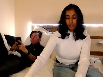 Chaturbate Live Sex Cam of goldpirl