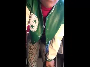 Chaturbate Nude Webcam of petite_loverr