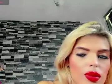 Chaturbate Live Sex Cam of xthesexyboyx