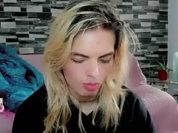 Chaturbate Best live sex cam show of xthesexyboyx