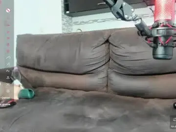 Chaturbate Best live sex cam show of emilymichaels