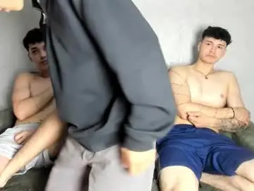 Chaturbate Live Sex of pelusos_mens