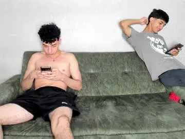 Chaturbate Live Porn of pelusos_mens