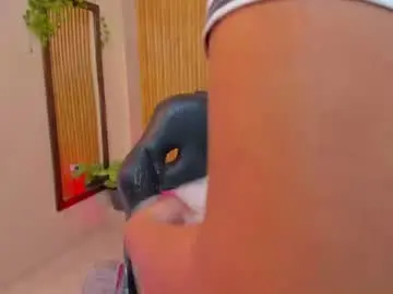 Chaturbate Live Porn of sammybrunette1