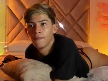 Chaturbate Live Sex Cam of baby_noaht