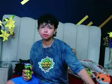 Chaturbate Best live sex cam show of nikievanz