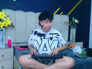 Chaturbate Free Live Porn of nikievanz