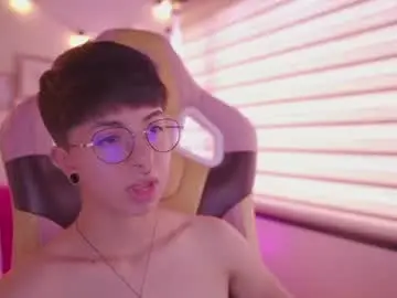 Chaturbate Live Porn of tommy_blue1