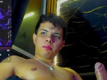 Chaturbate Live Porn of alessandro__777