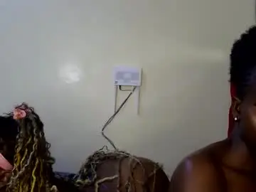 Chaturbate Live Sex Cam of hot_petite1