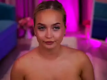 Chaturbate Live Sex Cam of elyssawetxx
