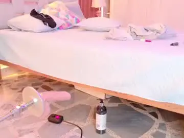 Chaturbate Best live sex cam show of missjuliaa_