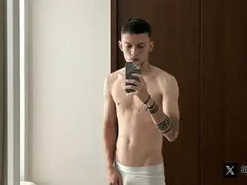 Chaturbate Live Sex Cam of smitgrey