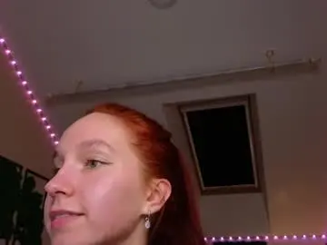 Chaturbate Best live sex cam show of ellywilsons