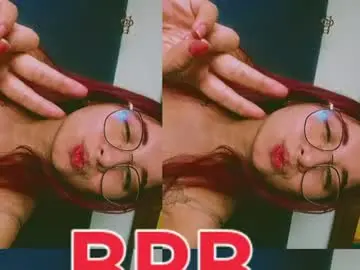 Chaturbate Watch Live Sex Cams of lyrarose_