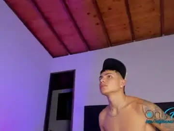 Chaturbate Live Porn of michael_boy88_