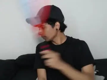 Chaturbate Sex Cam of khevinlopezonig