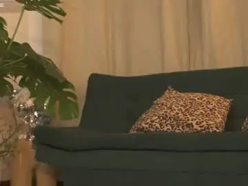 Chaturbate Free Porn Cam of selenevaughan