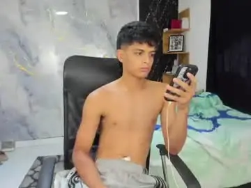 Chaturbate Watch Live Sex Cams of slim_master12
